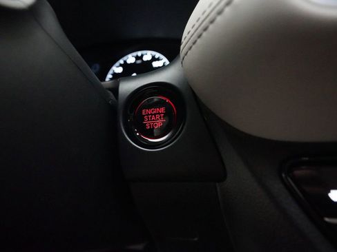 Certified 2026 Honda HR-V EX-L image 30