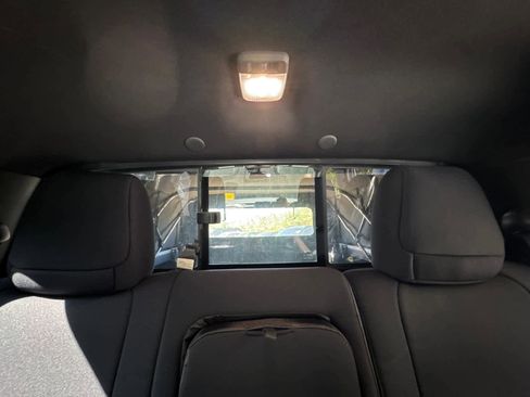 Used 2022 Nissan Frontier PRO-4X w/ Technology Package image 36