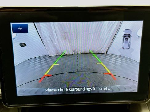 Used 2022 Ford Explorer XLT w/ Equipment Group 202A image 15