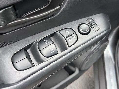 Used 2024 Nissan Kicks S FWD image 18