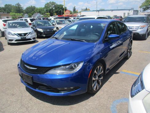 Used 2015 Chrysler 200 S w/ Sun/Sound Group AWD/4WD image 3