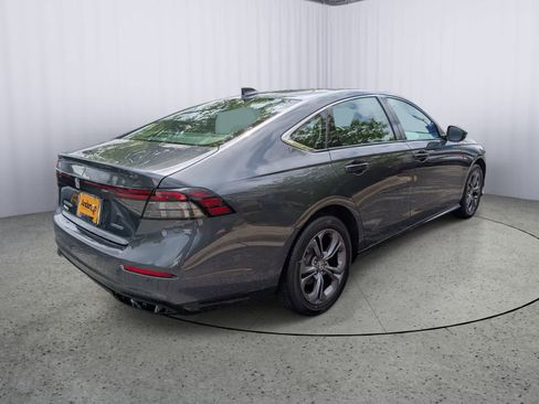 Used 2024 Honda Accord EX-L image 3