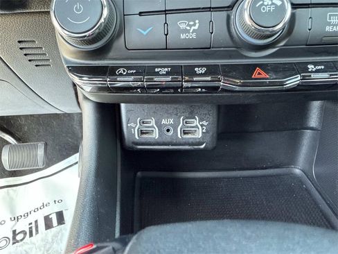 Used 2023 Dodge Durango GT image 21