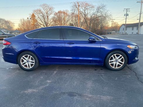 Used 2015 Ford Fusion SE w/ Equipment Group 202A image 4