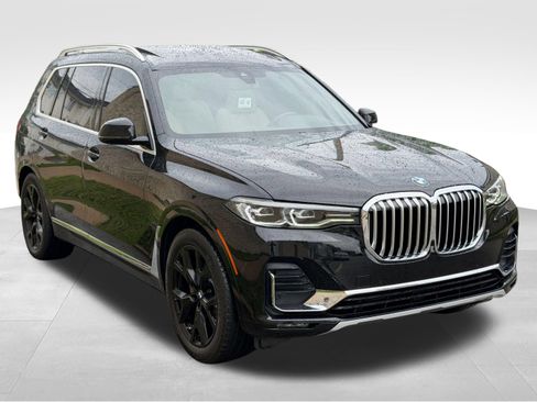 Used 2021 BMW X7 xDrive40i w/ Executive Package AWD/4WD image 3