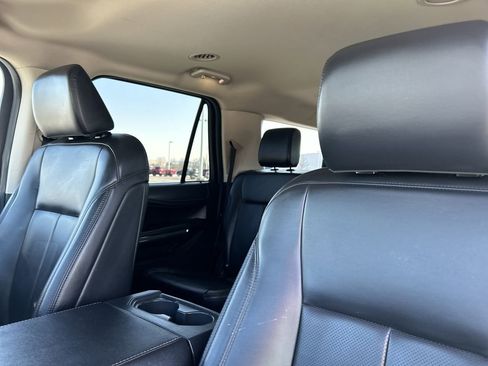 Used 2024 Ford Expedition Max XLT image 22