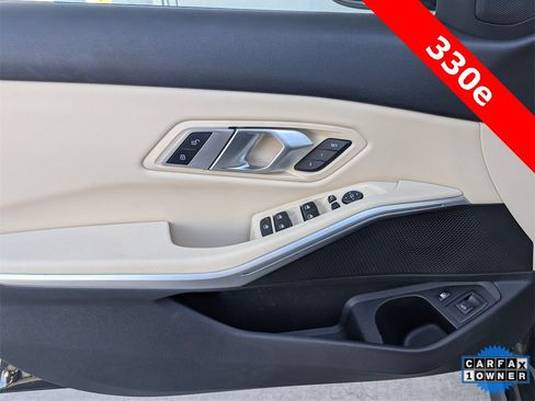 Used 2023 BMW 330e w/ Premium Package image 29