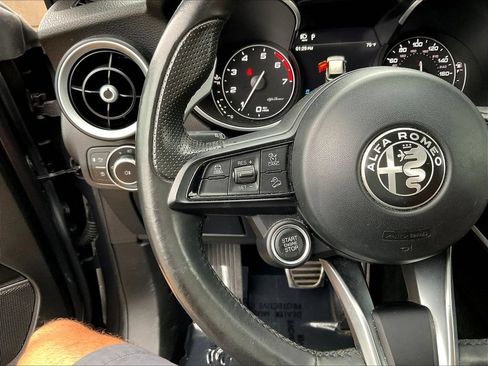 Used 2022 Alfa Romeo Stelvio Sprint AWD/4WD image 11