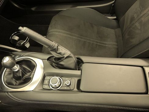 Used 2025 MAZDA MX-5 Miata Club image 16