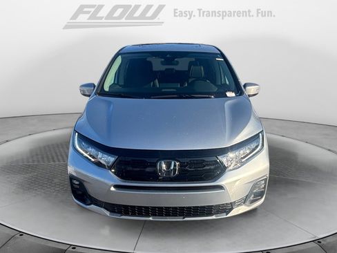 New 2026 Honda Odyssey Touring image 2