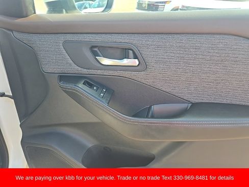 Used 2021 Nissan Rogue SV AWD/4WD image 25