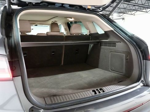 Used 2023 Lincoln Nautilus Reserve w/ Monochromatic Package image 10