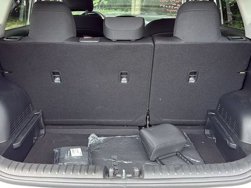 Used 2025 Kia Soul LX FWD image 16