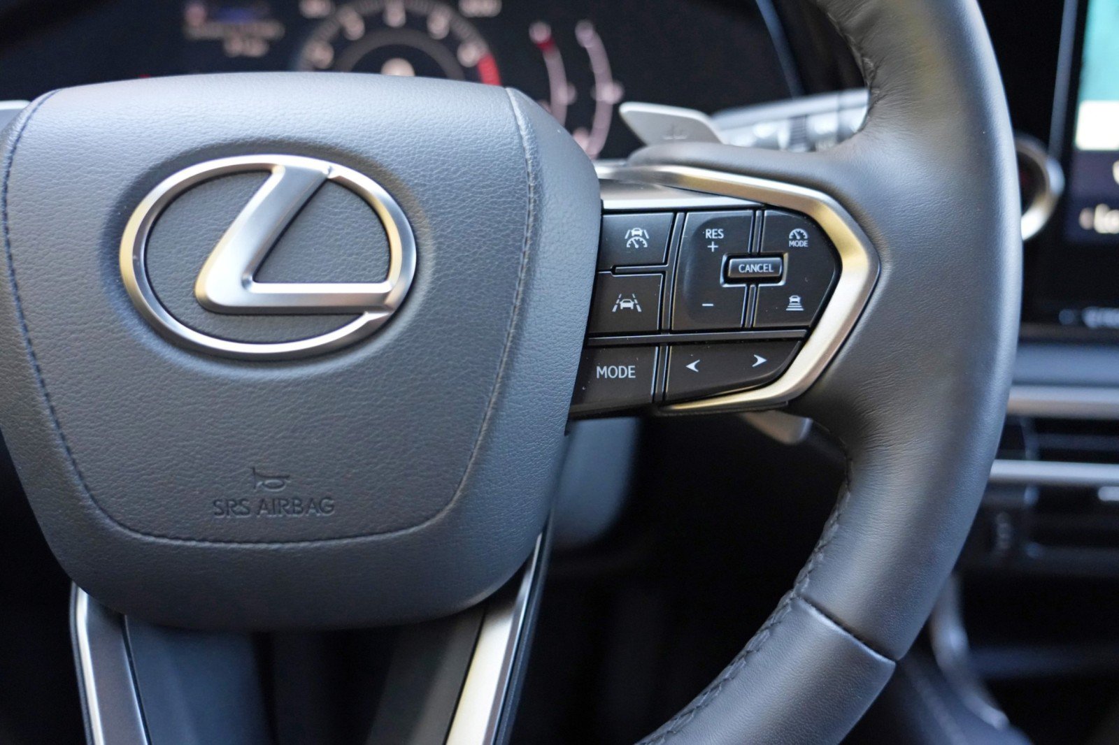 Used 2024 Lexus RX 350 FWD w/ Technology Package image 23