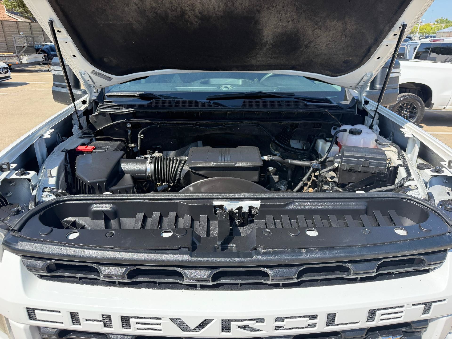 Used 2022 Chevrolet Silverado 2500 Custom w/ Custom Convenience Package AWD/4WD image 30