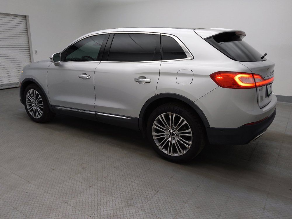 Used 2016 Lincoln MKX Reserve w/ Luxury Package FWD image 3
