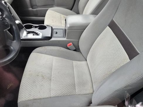 Used 2014 Toyota Camry LE image 19