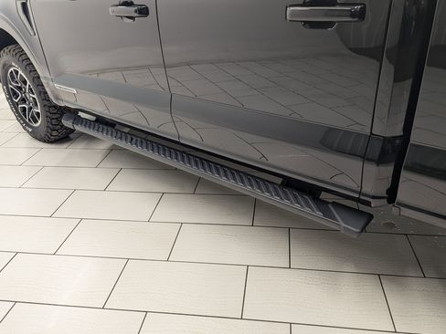 Used 2022 Ford F150 XLT w/ Equipment Group 302A High image 19