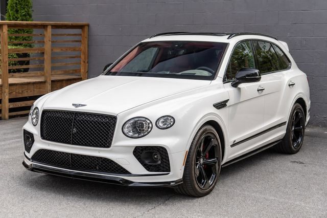 Used 2023 Bentley Bentayga AWD/4WD image 2