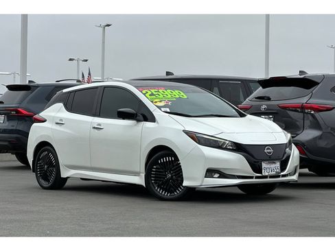 Used 2023 Nissan Leaf SV Plus FWD image 2