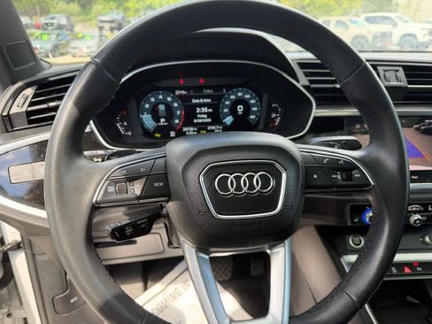 Used 2024 Audi Q3 2.0T Premium w/ Convenience Package AWD/4WD image 8