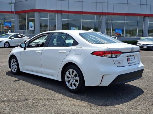 Certified 2023 Toyota Corolla LE image 5