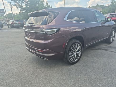 Used 2026 Buick Enclave Avenir w/ Super Cruise Package AWD/4WD image 5
