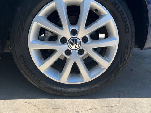 Used 2013 Volkswagen Jetta SE FWD image 25