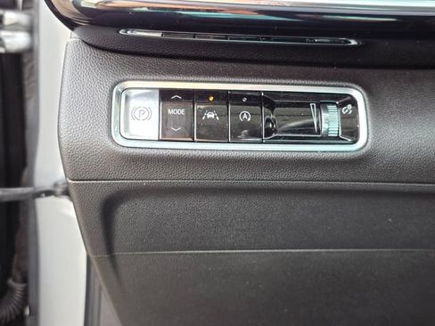 Used 2024 Buick Envision Preferred AWD/4WD image 31