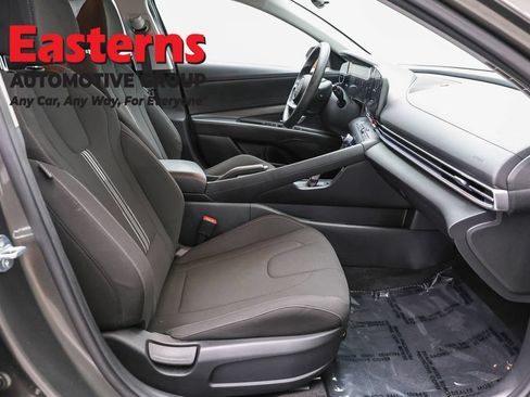 Used 2024 Hyundai Elantra SEL FWD image 23