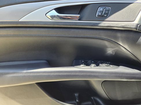 Used 2018 Lincoln MKZ Premiere FWD image 20