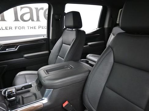 Used 2022 Chevrolet Silverado 1500 LT Trail Boss w/ Convenience Package II AWD/4WD image 17