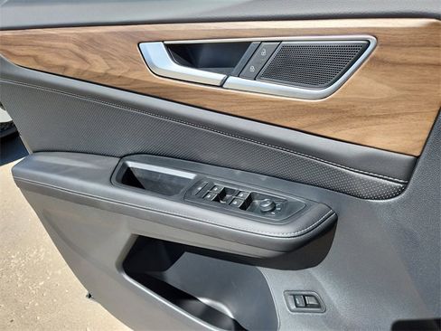 New 2026 Volkswagen Atlas SE image 6