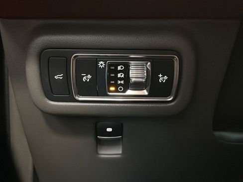 Used 2024 Lincoln Nautilus Black Label w/ Jet Appearance Package (87T) AWD/4WD image 34