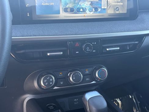 Certified 2025 Nissan Kicks SV image 25