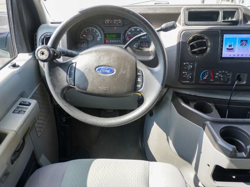 Used 2011 Ford E-350 and Econoline 350 XLT image 18
