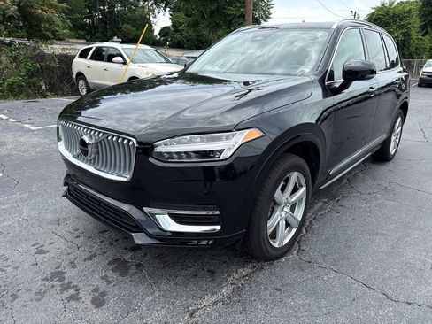 Used 2024 Volvo XC90 B5 Core AWD/4WD image 3