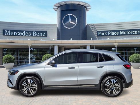 Used 2025 Mercedes-Benz GLA 250 image 3