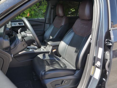 Certified 2024 Ford Explorer Platinum AWD/4WD image 36