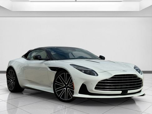 Used 2024 Aston Martin DB12 Coupe image 1