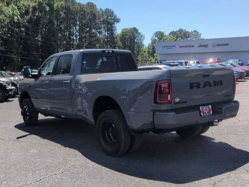 New 2026 RAM 3500 Laramie AWD/4WD image 5