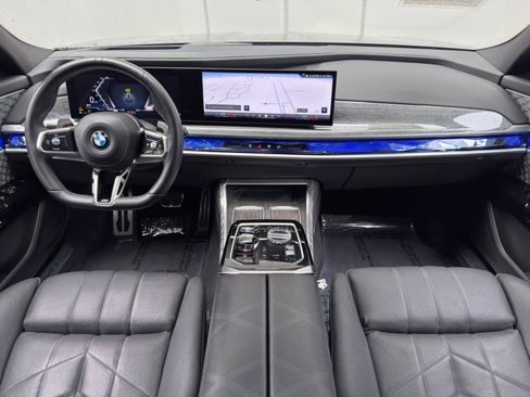 Used 2023 BMW 760i xDrive AWD/4WD image 13