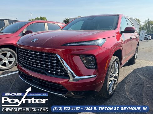 Used 2025 Buick Enclave Avenir FWD image 1