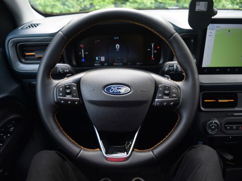 Used 2025 Ford Maverick Tremor AWD/4WD image 4
