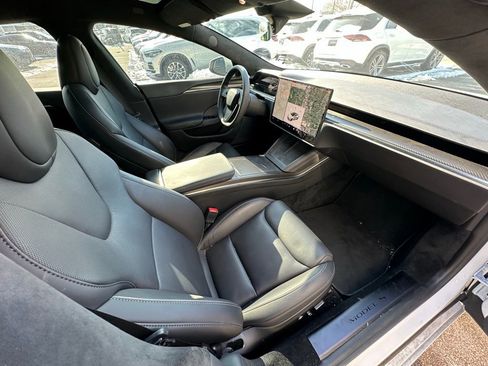 Used 2021 Tesla Model S Plaid image 14
