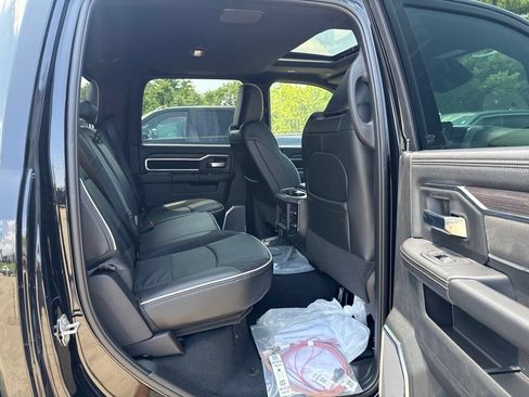 New 2026 RAM 2500 Laramie AWD/4WD image 27