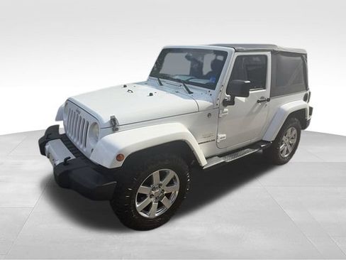 Used 2014 Jeep Wrangler Sahara w/ Connectivity Group AWD/4WD image 32