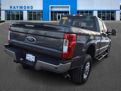 Used 2019 Ford F250 XLT w/ XLT Premium Package image 3