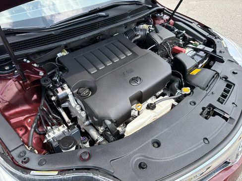 Used 2015 Toyota Avalon Limited FWD image 21