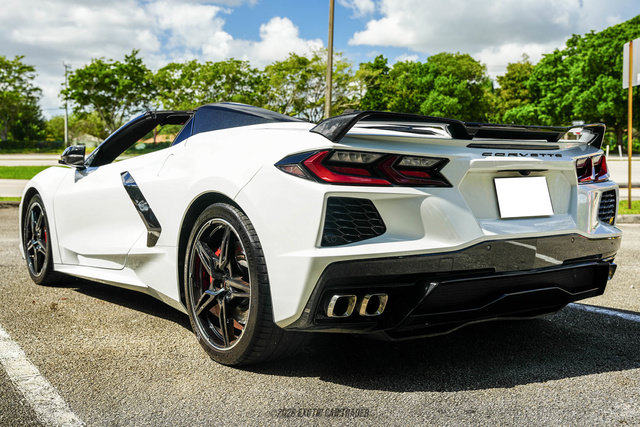 Used 2021 Chevrolet Corvette Stingray Premium Conv w/ Z51 Performance Package RWD image 5
